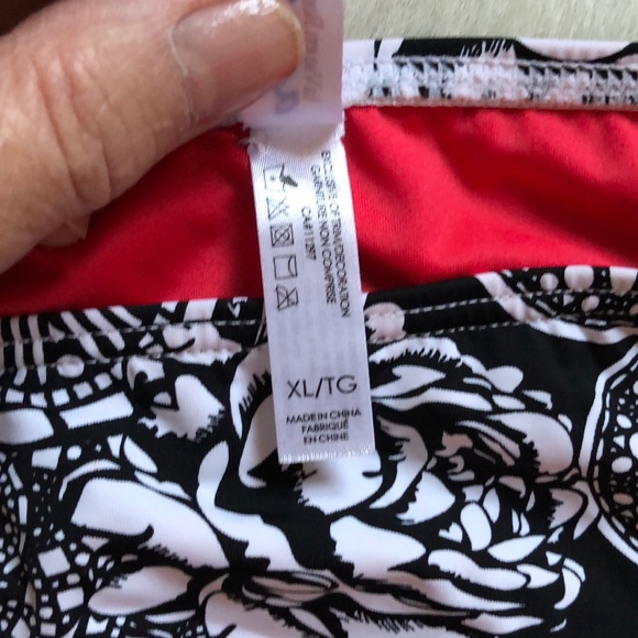 Bikini - Picture 4 of 11